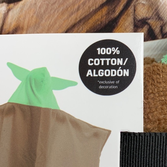 Disney Star War Baby Yoda Hooded Towel 521B01 Easter Basket Pool Beach Vacation - Picture 2 of 4